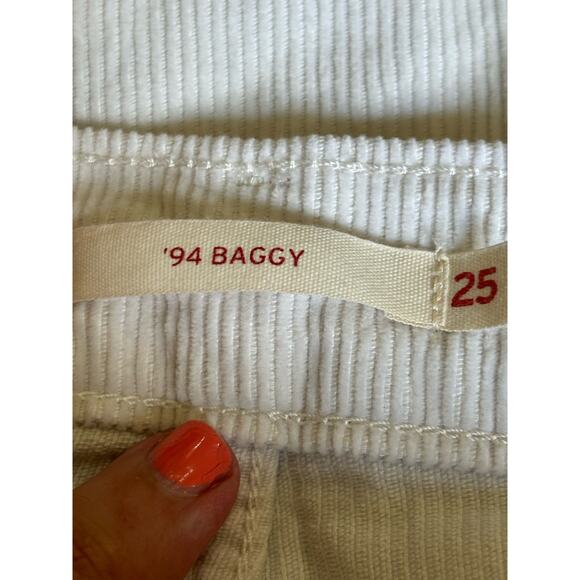 Levi's '94 Baggy Corduroy Jeans, minimalist, Y2K inspired, slouchy, cozy - Picture 5 of 6